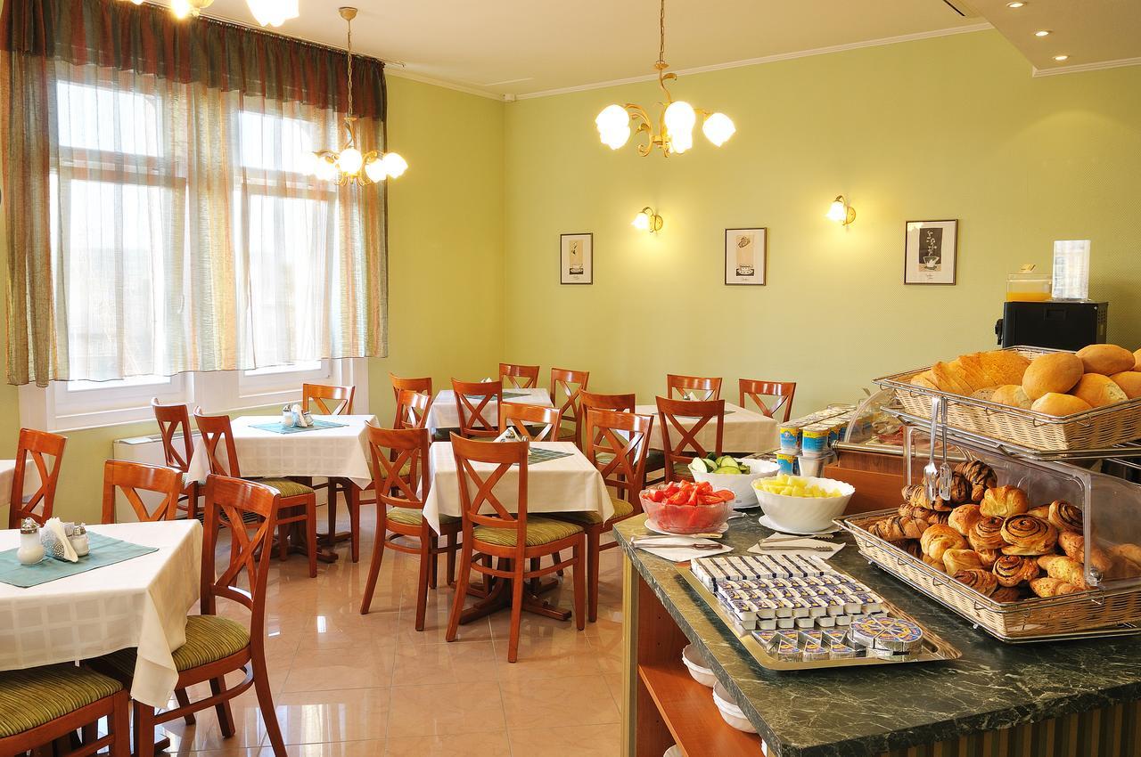Baross City Apartments Budapest Luaran gambar
