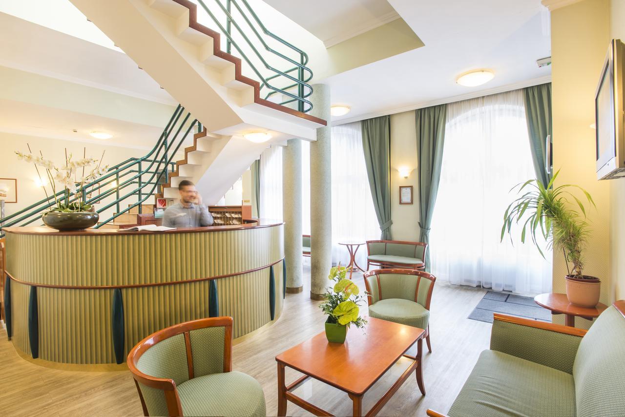 Baross City Apartments Budapest Luaran gambar