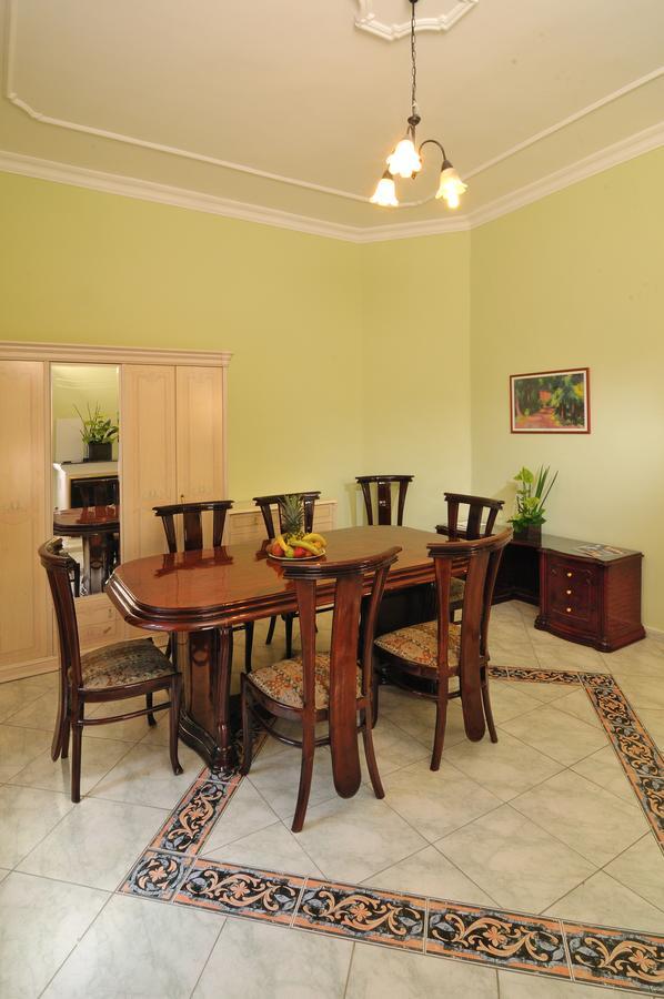 Baross City Apartments Budapest Luaran gambar